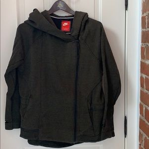 Nike Women’s Tech Pack Cape Drk Green Heather M